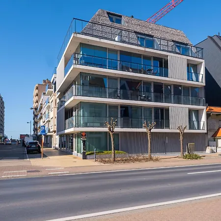 Apartment Near Tram & Sea, Cleaning Included